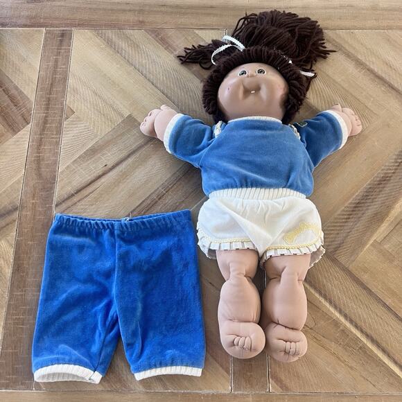 Vintage Cabbage Patch Kids Doll & Jogger Velour Sweatsuit Yarn Brown Hair‎ - Picture 1 of 7